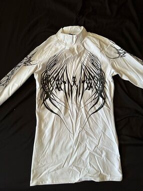 Men's white Long-Sleeve Graphic breathedivinity